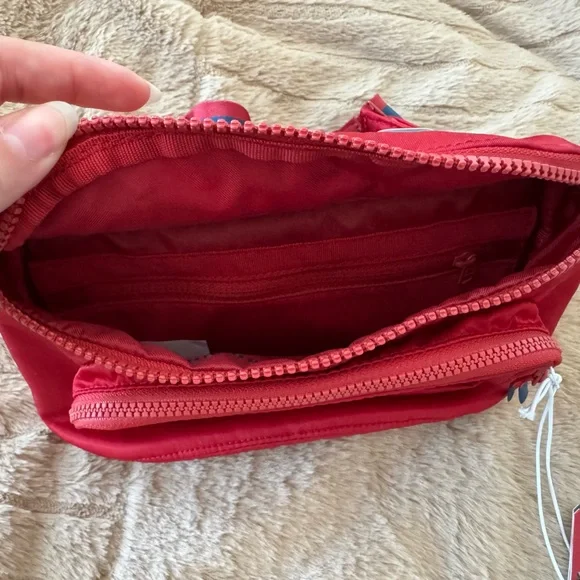 NWT FIGS x Team USA Summer Paris Olympics 2024 Belt Bag - Picture 5 of 8